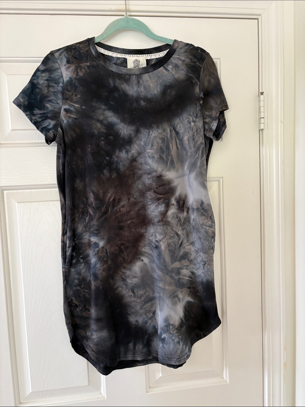 Tie-Dye Short Sleeve Tunic Top - Black & Gray & Blue